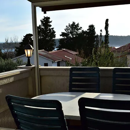 Rab Luce Apartment *